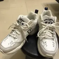 在飛比找蝦皮購物優惠-New BaLance 復古 白黑色 老爹鞋608