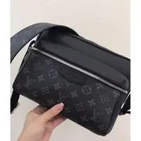 在飛比找Yahoo!奇摩拍賣優惠-LV M30233 SAC MESSENGER OUTDOO