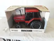 1:16 Ertl Case International Maxxum 5140 MFD Tractor Special Edition #696 NIB