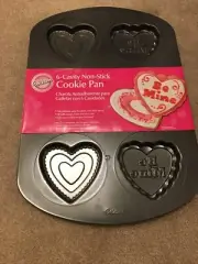 Wilton Valentine Non Stick Cake Pan
