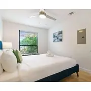 Prime Atx Location! Steps To Coffee & Eats + More!