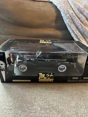Jada Toys 1940 Cadillac Fleetwood series 75 The Godfather & Brando figure, 1/18,