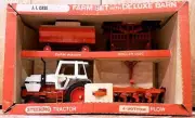 *RARE* VINTAGE ERTL CASE 2390 DIECAST TRACTOR FARM SET w/ DELUXE BARN 1:16 ~ NIB
