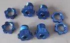 TRAXXAS 1/10 SUMMIT 68 T WHEEL HUBS NUTS