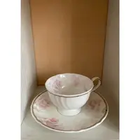 在飛比找蝦皮購物優惠-日本narumi 鳴海淡色玫瑰骨瓷咖啡杯（1杯1盤）