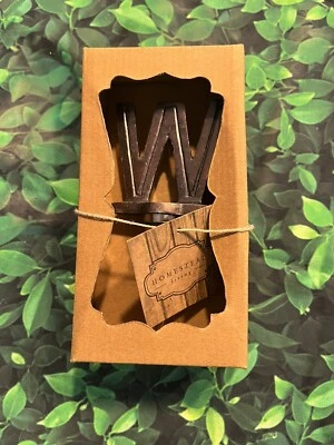 HOMESTEAD LIVING WINESTOPPER BOTTLE RUSTIC METAL BRONZE STOPPER RUSTIC “W”