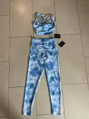 NWT ONZIE YOGA HIGH RISE LEGGINGS AND BRA SET Blue Tie Dye SZ SMALL