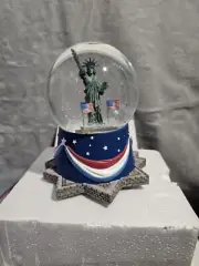 Statue of Liberty Snow Globe Plays The " National Anthem" Hallmark