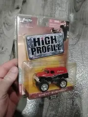 Jada Toys High Profile Chevy Suburban #48 Edelbrock