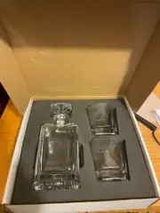 Decanter Whiskey Bourbon Wine Set + 2 Glasses and foam Gift Box