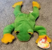NWT 1997 Ty Original Beanie Baby Smoochy the Frog Plush Stuffed Animal