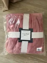 Charter Club Cozy Plush Throw Blanket Macy's 50x70 Pink New in Sealed Package