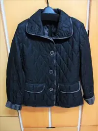 在飛比找Yahoo!奇摩拍賣優惠-BURBERRY BRIT黑色格紋鋪棉外套