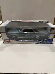 * Maisto 1965 Pontiac GTO 1/18 Diecast