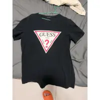 在飛比找蝦皮購物優惠-guess二手衣服 勿全新