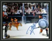 Russell Crowe GLADIATOR - A4 SIGNED AUTOGRAPHED PHOTO POSTER