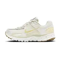 在飛比找ETMall東森購物網優惠-Nike Air Zoom Vomero 5 女 白綠 復古