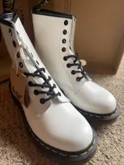 Dr. Martens Air Wair Women’s White Boots Size 6 (37)