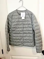 New Uniqlo XS Gray Ultra Light Down PuffTech Compact Puffer Jacket Snaps X-Small