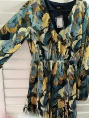 New Dotti Women Mini Dress Stretch Midi Floral Front Button Size 10 Winter