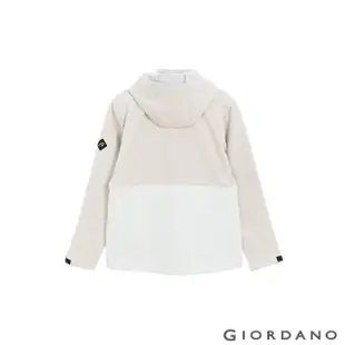 【GIORDANO 佐丹奴】男裝高機能拼接軟殼外套(95 流雲灰X秀珍菇灰)