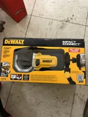 Dewalt (DWAPVCIR) - PVC/PEX Cutter Attachment for Impact Drivers - (A15)