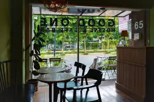 佳一咖啡吧青年旅館Good One Hostel & Cafe Bar