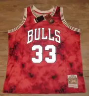 Mitchell & Ness Chicago Bulls Scottie Pippen #33 1997 Galaxy Jersey Men's Large