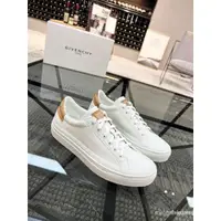 在飛比找蝦皮購物優惠-紀梵希 Givenchy平底鞋2022新款時尚休閒白色搭配男
