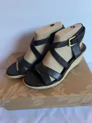 NWB SOFFT WOMEN BLACK WEDGES SIZE 7.5