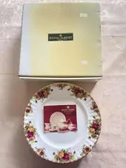 Royal Albert dinner plates, set of 6, unused