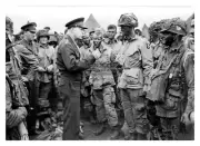PRESIDENT DWIGHT D. EISENHOWER WITH 101ST AIRBORNE 5X7 PHOTO