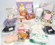 Lot Vintage Muffy Vanderbear Wardrobe Picnic Basket Set Clothes Trinket Box NEW