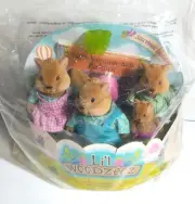 NEW Li'l Woodzeez Bushytail Squirrel Family & Tickle-Your-Taste-Buds Storybook