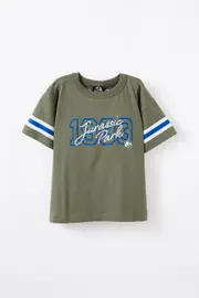 [Cotton On Kids] Cotton On Kids - Jurassic Park Drop Shoulder Short Sleeve Tee - Lcn uni safari green/jurassic park 1993 3 LCN UNI SAFARI GREEN/JURASSIC PARK 1993