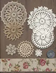 CROCHETED MEDALLIONS. DOILIES, & RIBBON. 8 pce. Junk journals, crafts, scrapbook
