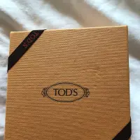 在飛比找蝦皮購物優惠-全新Tods 男用皮夾 保證真品