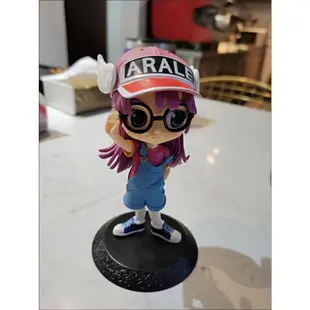 2023 Arale Arale 粉紅色頭髮智商博士 小雲娃娃裝飾模型