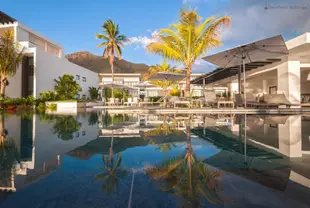 Latitude Seafront Complex - Private Plunge Pool