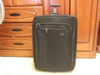 在飛比找Yahoo!奇摩拍賣優惠-VICTORINOX 瑞士維氏　布面  黑色  行李箱