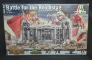 ITALERI 1/72 BERLIN 1945 FALL OF THE REICH SCALE MODEL KIT.