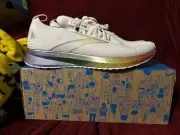 Brooks Levitate StealthFit 5 White Rainbow Love Moves Womens Size 10 NIB Pride