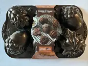 Nordic Ware Autumn Treats Cast Aluminum Pan. New!