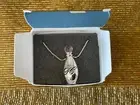 VTG 2004 AVON PRESIDENTS CLUB RECOGNITION NECKLACE w/ PERFUME BOTTLE PENDANT NIB