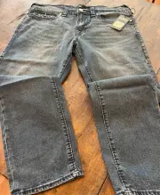 NWT - Mens TRUE RELIGION Med Blue Denim GENO Flap Relaxed Slim Jeans (34 x 32)