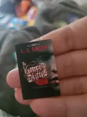 ZURU Mini Brands BOOKS Vampire Diaries The Awakening And The Struggle