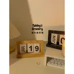 TABBY'S GROCERY • 黛比雜貨舖 • 生活優選 | 桌曆擺件  木質日曆  日期倒數  月份 日期 裝飾