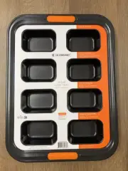 8 Cup Mini Loaf Tray LE CREUSET Toughened Non-Stick Metal Bakeware Pan NWT