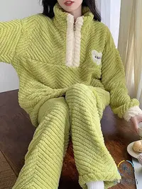 在飛比找Yahoo!奇摩拍賣優惠-熱銷 女士睡衣套裝厚款珊瑚絨秋冬季新款網紅外穿高級感法蘭絨家