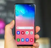 Original Samsung Galaxy S10E G970F/DS 128GB 6GB Black Unlocked Smartphone